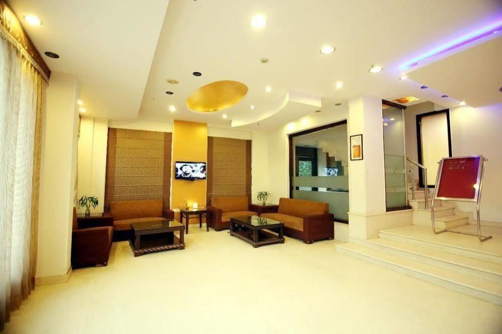 Oyo 1227 Hotel Rousha Inn Ghaziabad Exterior photo